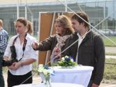 Guardian: Открытие стекольного завода в Ростове-на-Дону